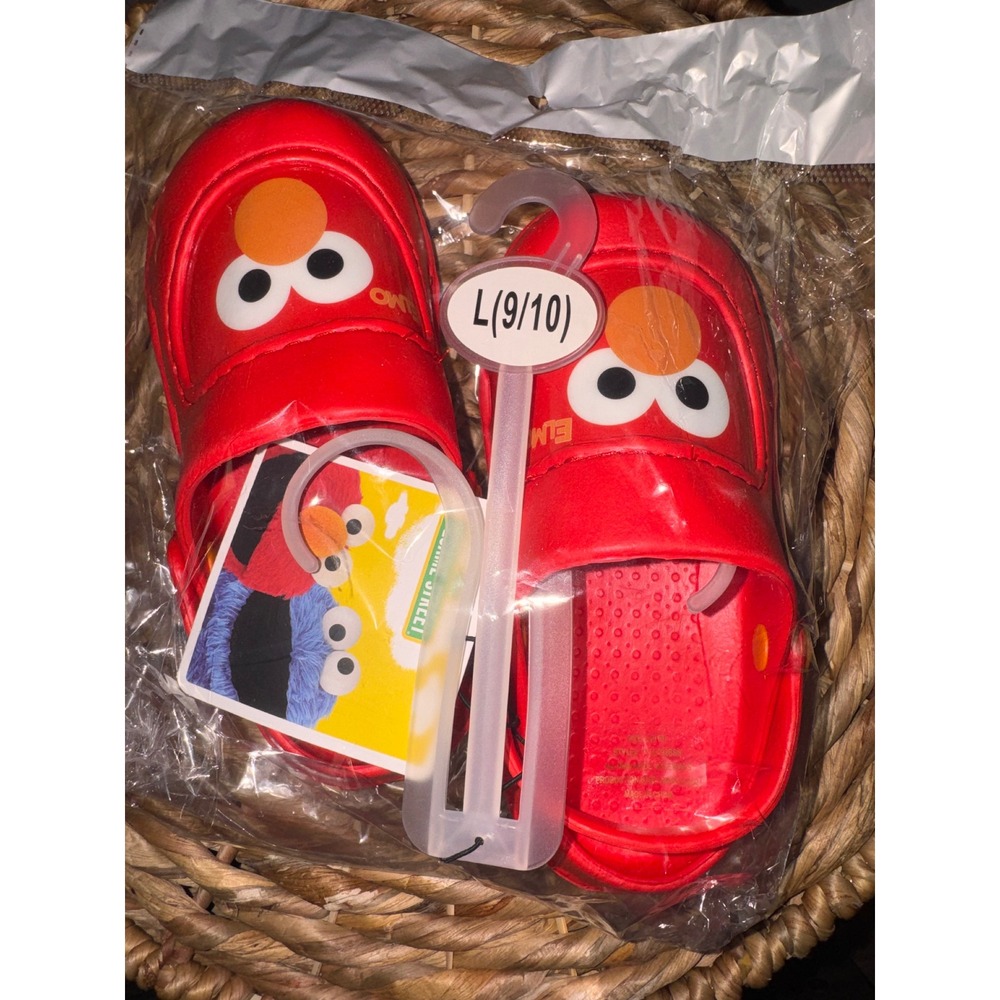 Elmo Sandlas brand new
